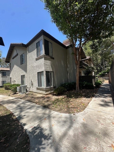 Building Photo - 22719 Lakeway Dr Unit 402 Rental