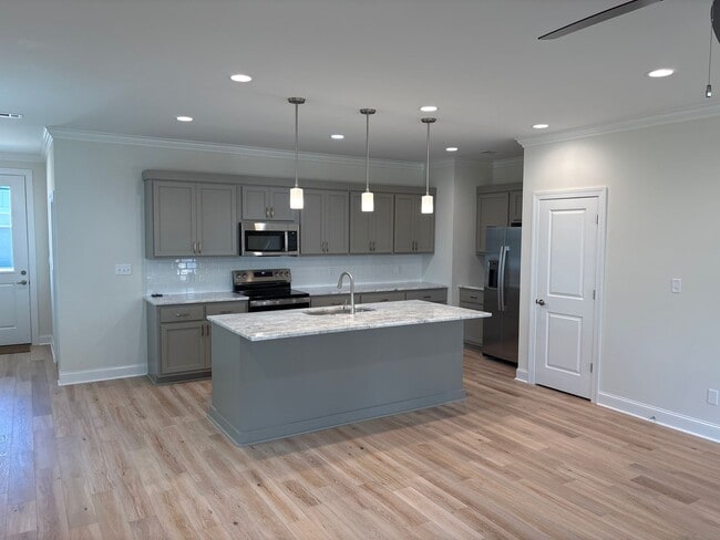 Photo - Great 3 Bedroom, 3.5 Bath in Oxford Commons.