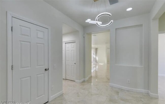 Photo - 2659 Lochleven Way