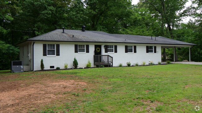 Building Photo - 6551 Roberta St Rental