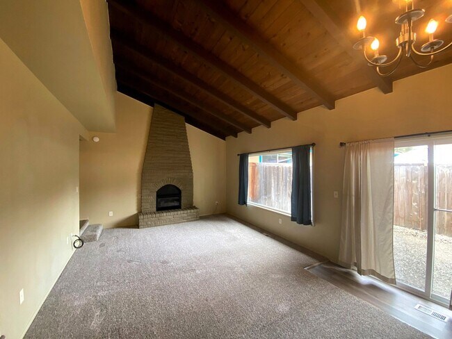 2123 NW Watters St Unit Moore Unit B