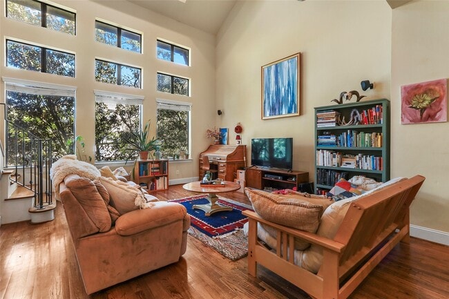 Photo - 1905 Summer St