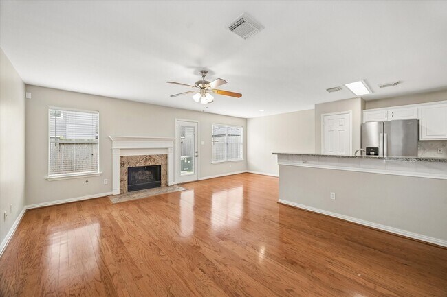 Photo - 39 Butterfly Branch Pl