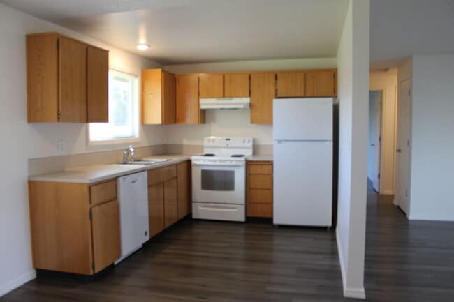 Photo - Three bedroom, 1 1/2 bath with fenced yard near Intel