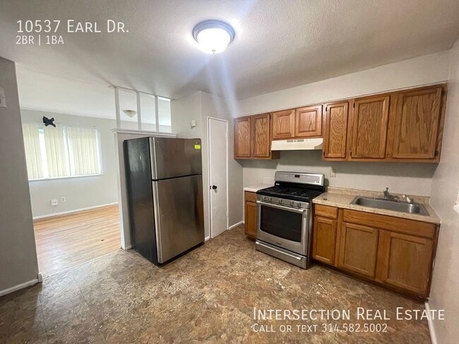 Photo - 10537 Earl Dr