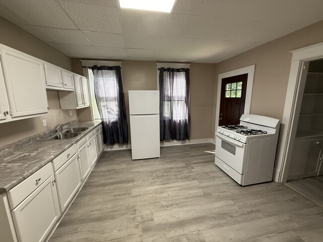 Building Photo - 305 Locust St Unit 307