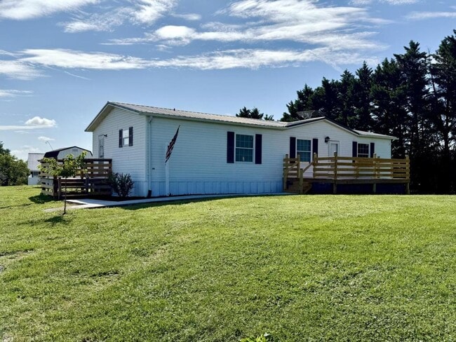 Building Photo - 560 Jimmy Johnston Rd Rental