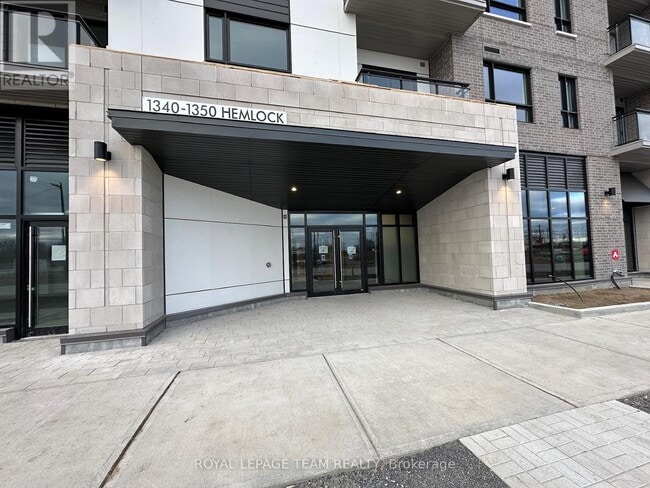 Photo - 1350 Hemlock Rd Unité 509