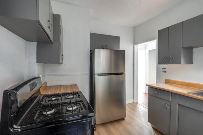 Photo - 2828 S Moreland Blvd Unidad 2