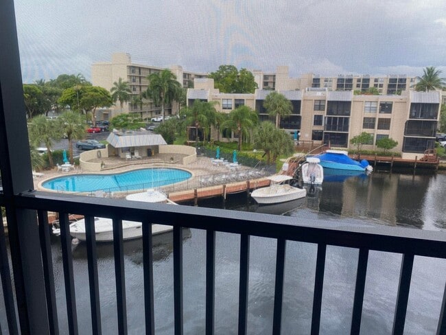 Photo - 9 Royal Palm Way
