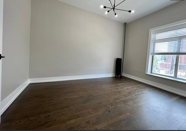 CALI KING BEDROOM - 2309 N Milwaukee Ave