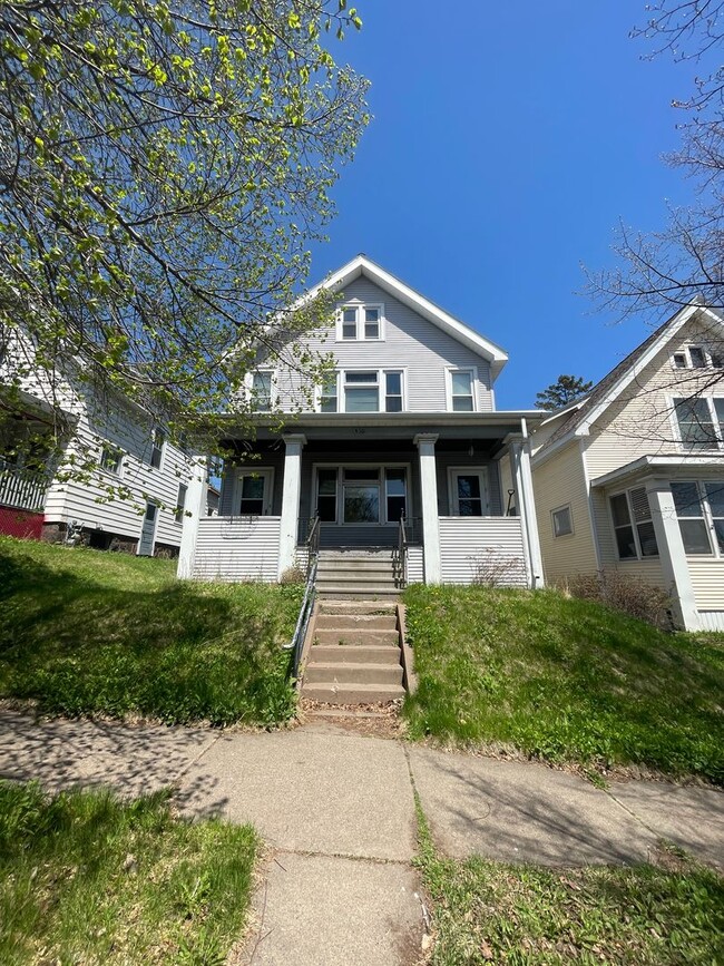 Building Photo - 510 N 23rd Ave W Unit 2 - Upper