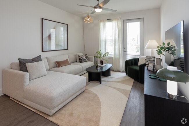 2BR, 2BA - 1,176SF-B1C- Living Room