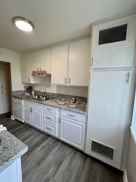 1 Bedroom - Kitchen