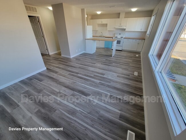 Photo - 9550-9153 153 St NW Unit #R1