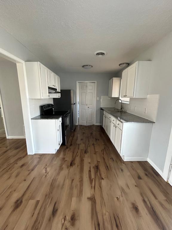 Photo - 4603 SW H Ave