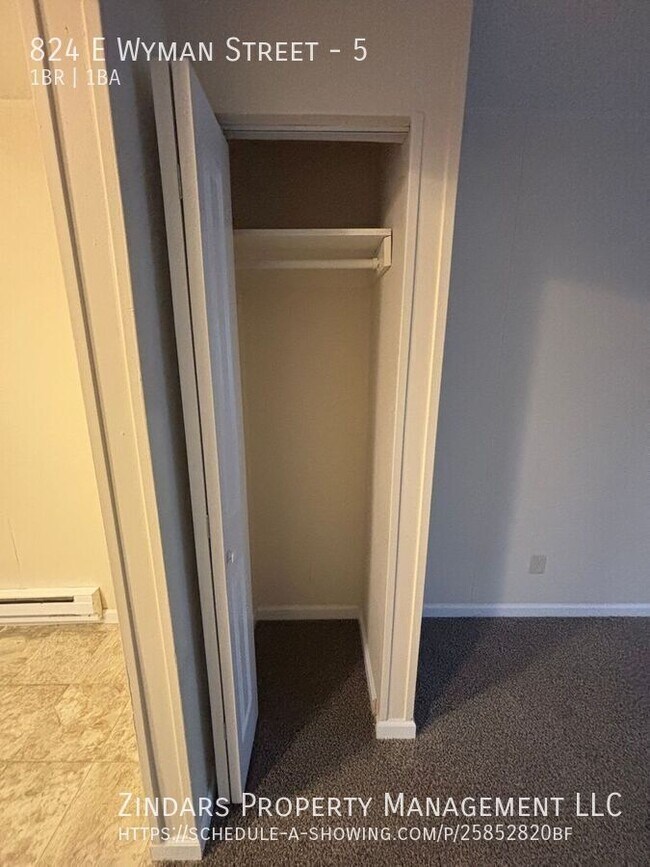 Photo - 824 E Wyman Ave Unidad 5