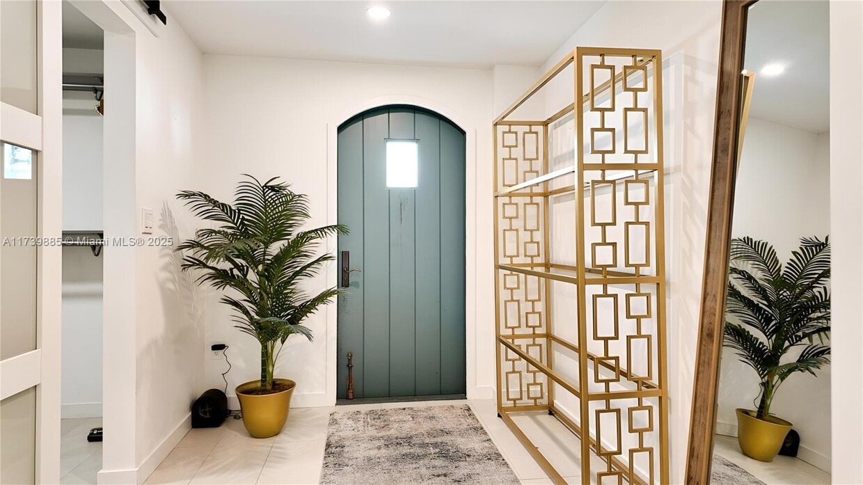 Photo - 1516 SW 18th St (Miami, FL)