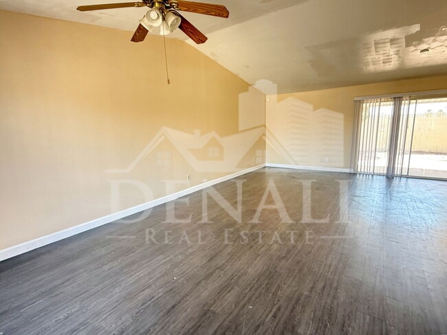 Photo - 5123 W Carol Ave