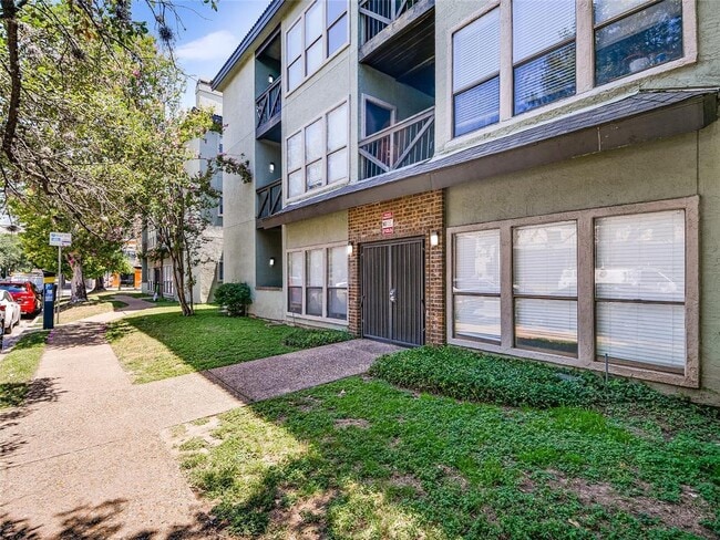 Photo - 807 W 25th St Unidad 203