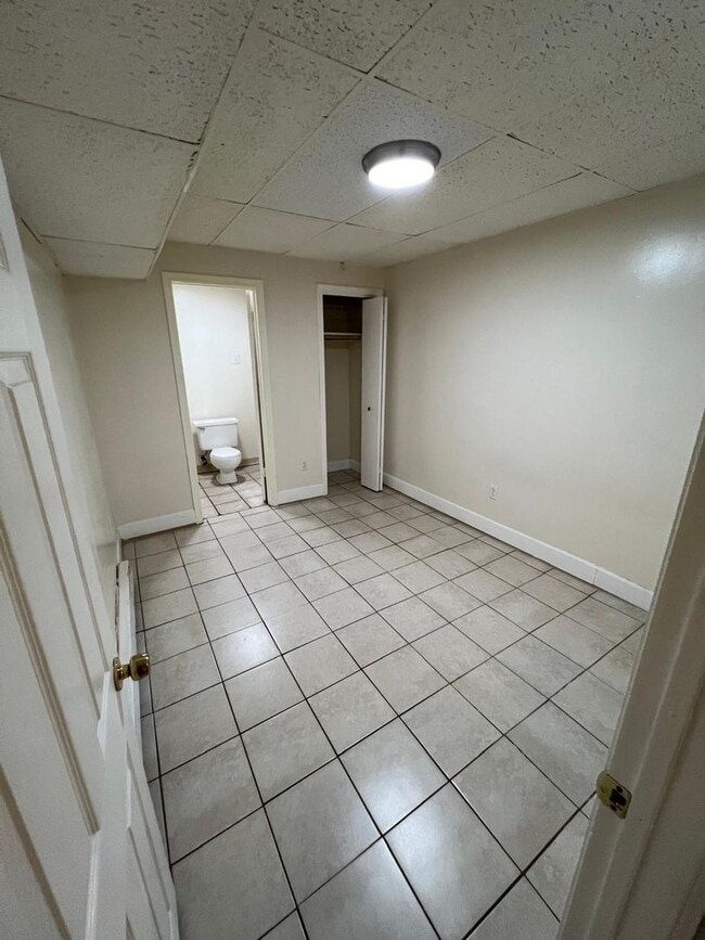 300 Chestnut St Unit Bsmnt