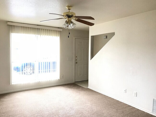 Photo - 1905 Monte Carlo Ln Unit Apt D