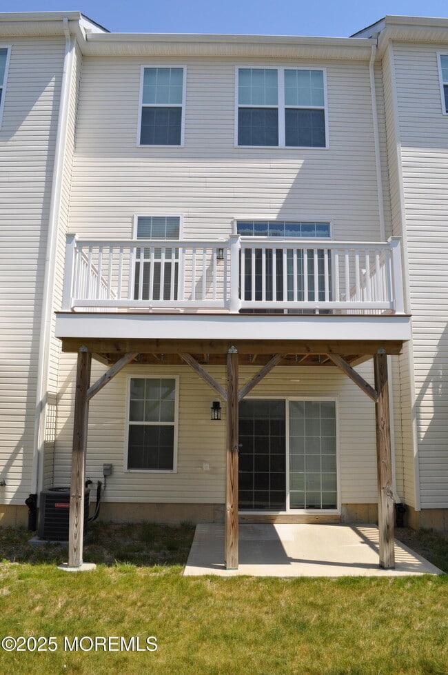 Photo - 304 Discovery Rd