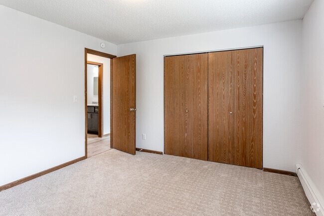 2HAB, 1BA - 925 ft²