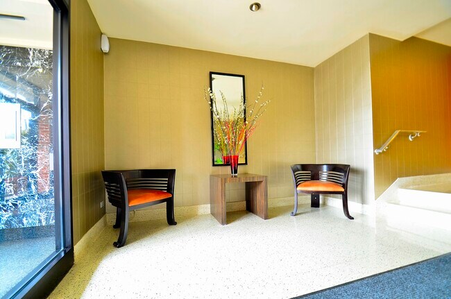 Photo - 2750 Johnson Ave Unidad 8J