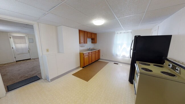Photo - 212 E Walnut St