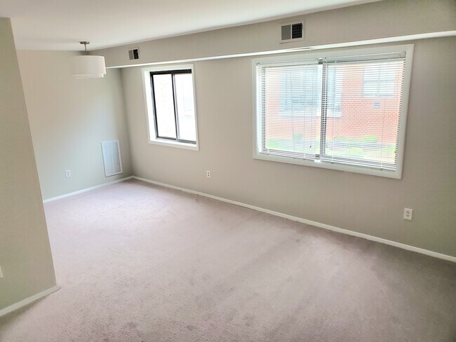 Photo - Commonwealth Terrace Apartments