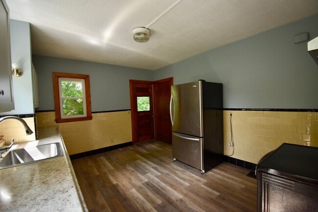 Photo - 16 Cherry St