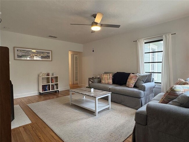 Photo - 2026 Grove St