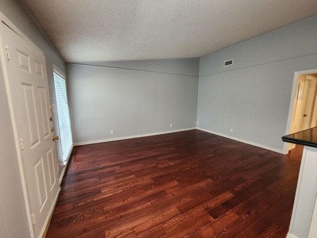 Photo - 2 BED IN SOUGHT AFTER HYDE PARK Unidad #103