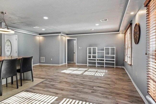 Photo - 702 NW 34th St