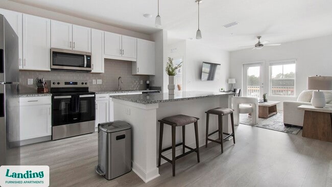 Photo - 12525 Tibbets Ln Unidad 4107