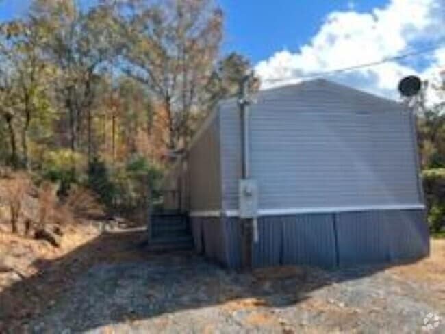 Building Photo - $1,000 - 2 Bedroom / 2 Bath Unfurnished Mo... Rental