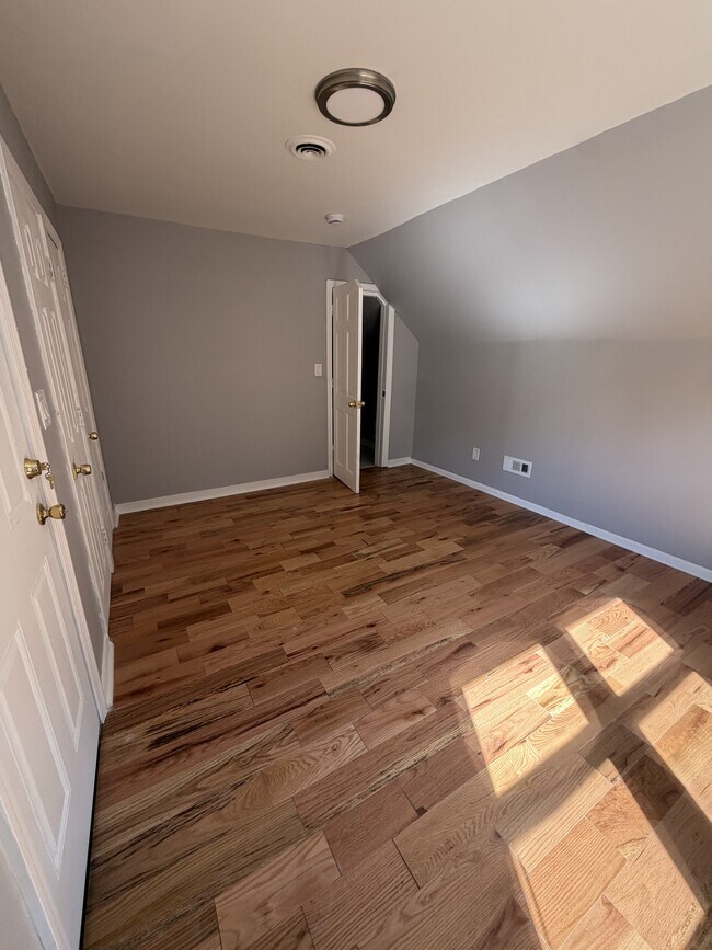 Photo - 237 Shelton Ave Unit 3