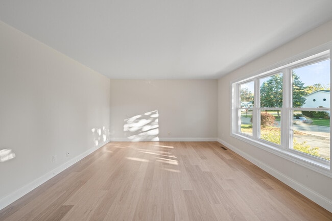 Photo - 1018 Bonnie Brae Ln