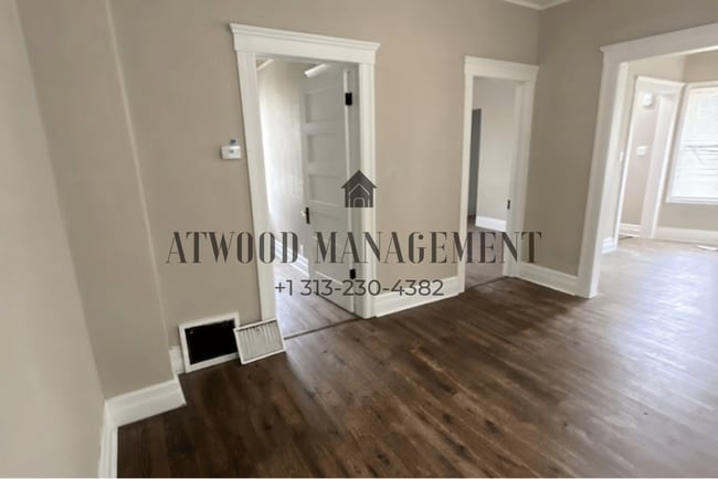 Photo - 6439 Fischer Ave