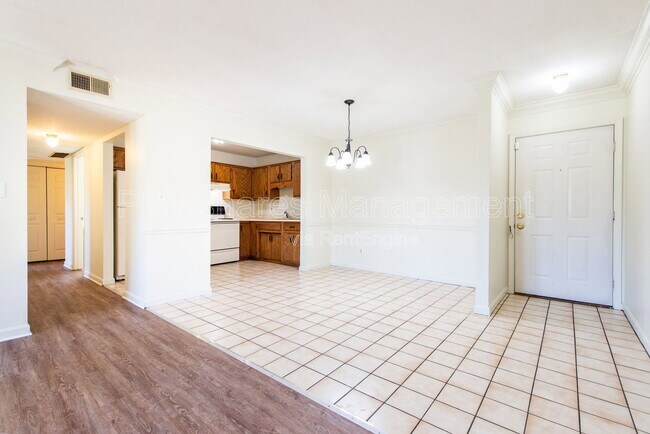 4406 S Brook St Unit 27