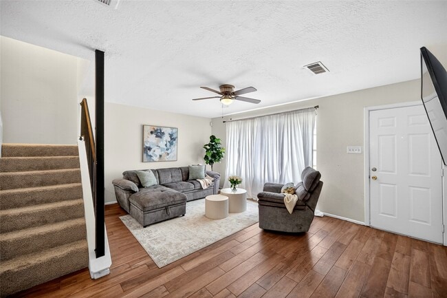 Photo - 6975 Chasewood Dr