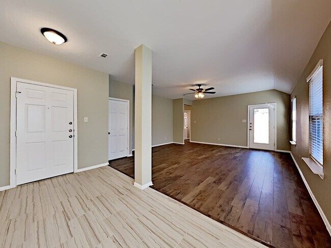 Photo - 2308 Arrowhead Dr