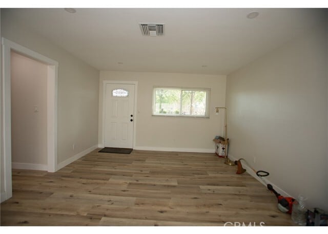 496 W 48th St