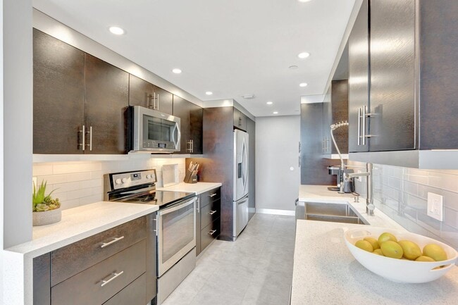 Photo - 859 Jeffery St Unit 7030