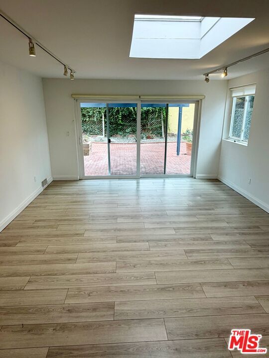 Photo - 10470 Lorenzo Pl