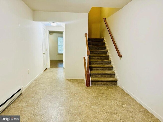 Photo - 184 Mapleton Dr Townhome