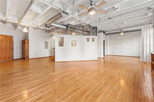 Photo - 878 Peachtree St NE