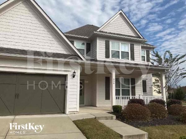 Building Photo - 956 Woodbury Rd