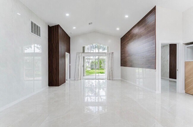 Photo - 7512 Eagle Point Dr